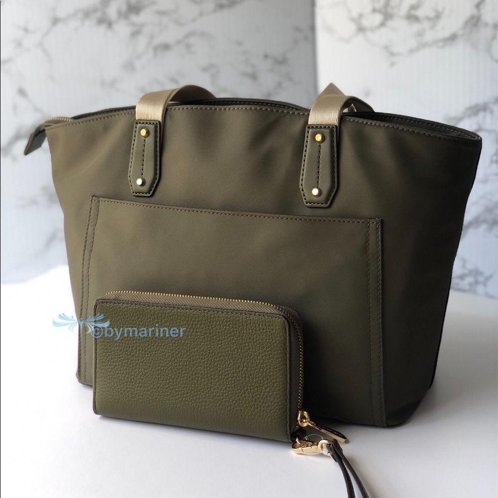 🍀NWT Michael Kors Polly Tote and Wallet Set - Picture 2 of 8